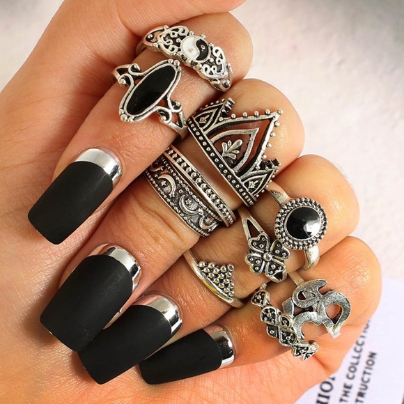 **EARTHA* 10-Pc Silver x Black Fashion Ring Set - Picture 1 of 6
